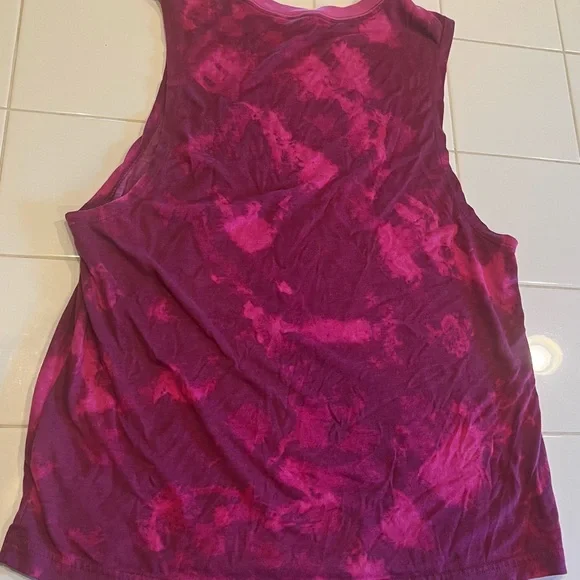 Tie-dye Nike Tank 🌸 - Picture 3 of 4